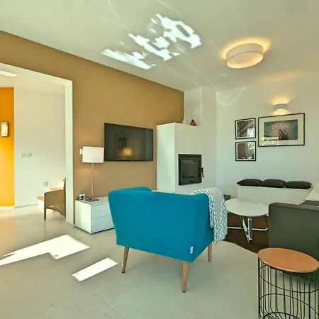 Barbara With Pool Comfortable 别墅