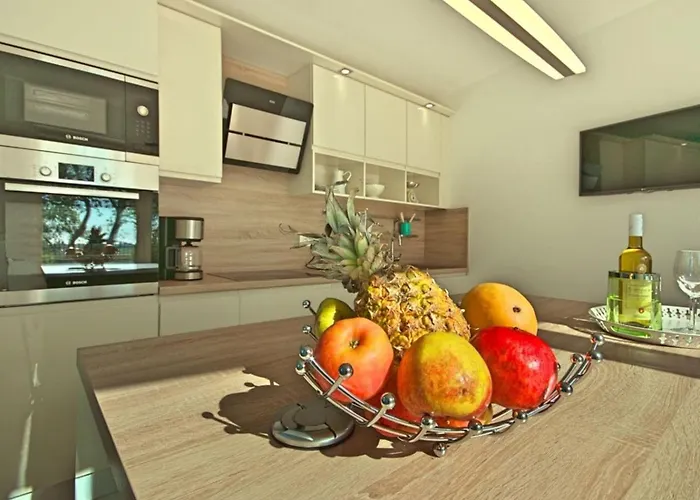 Barbara With Pool Comfortable * Selina